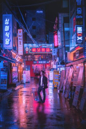 飘花电影网推荐韩国悬疑犯罪剧海报，夜晚城市霓虹光影